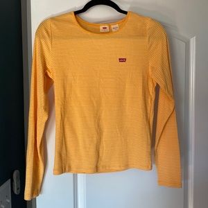 Levi’s long sleeve shirt
